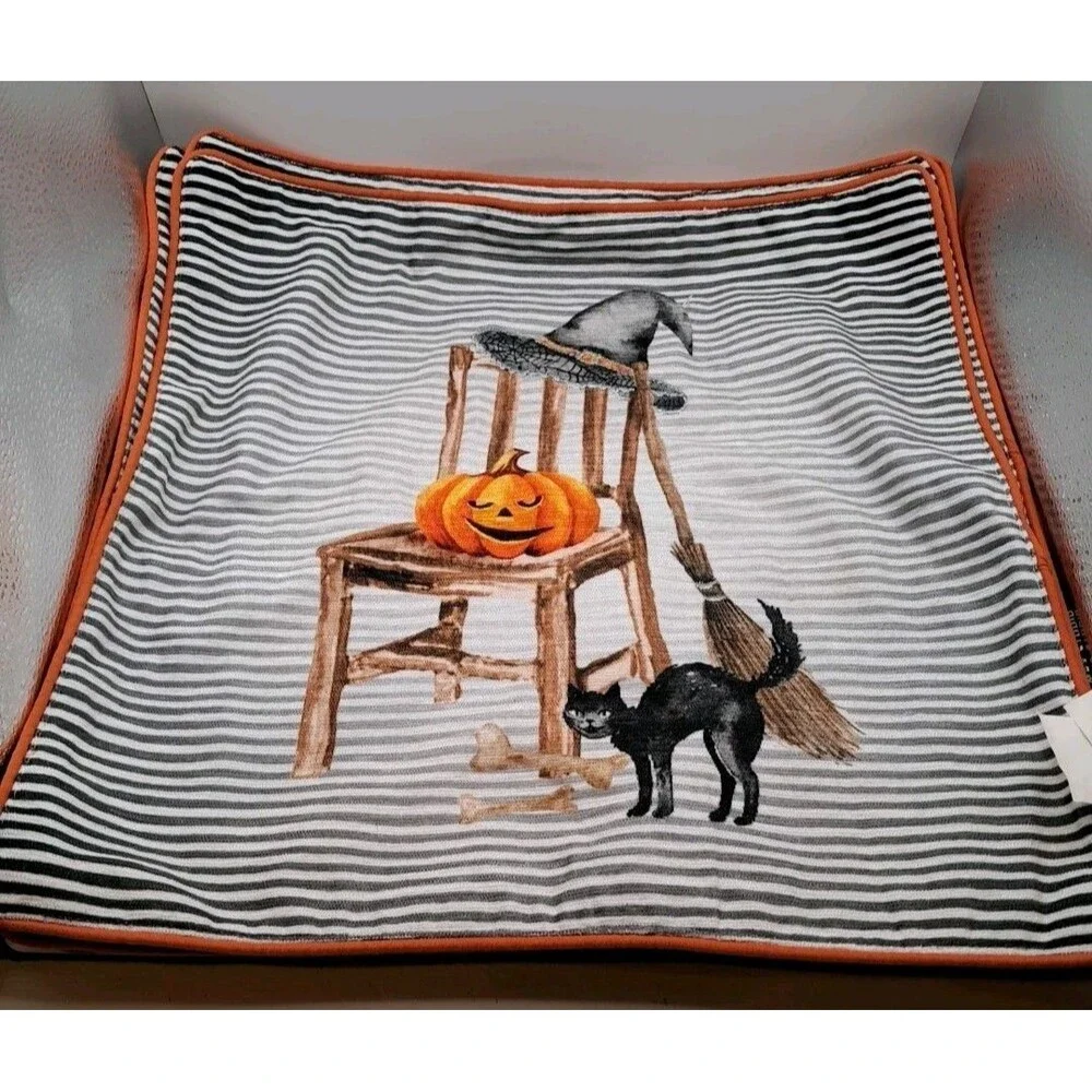 Max Studio Set of 4 Halloween placemats Black Cat Pumpkin Striped New Witch Hat